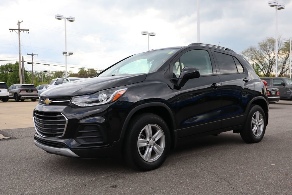 Used 2022 Chevrolet Trax LT w/ Premium Seat Package AWD/4WD image 7