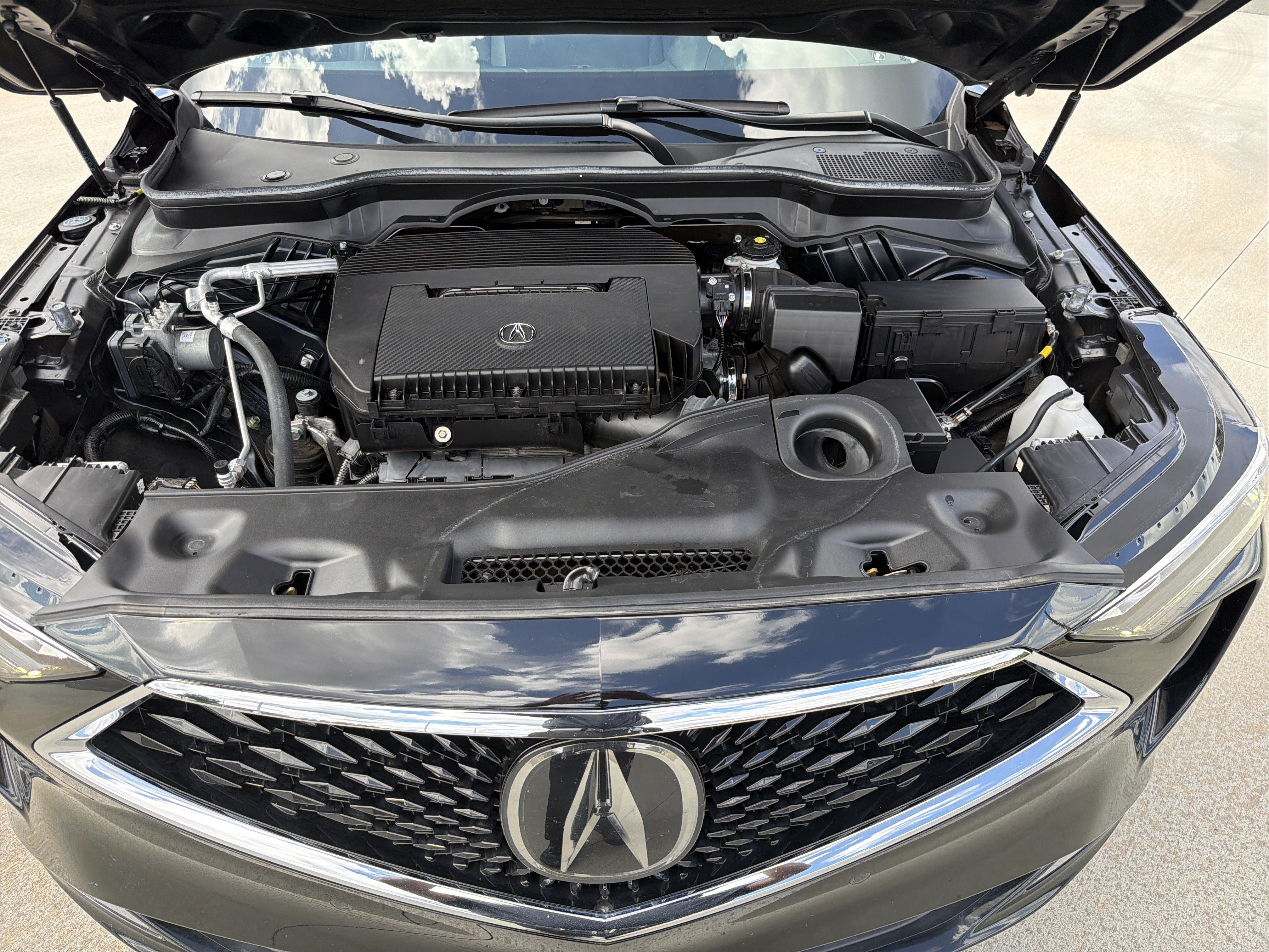 Certified 2024 Acura MDX w/ Technology Package FWD image 35