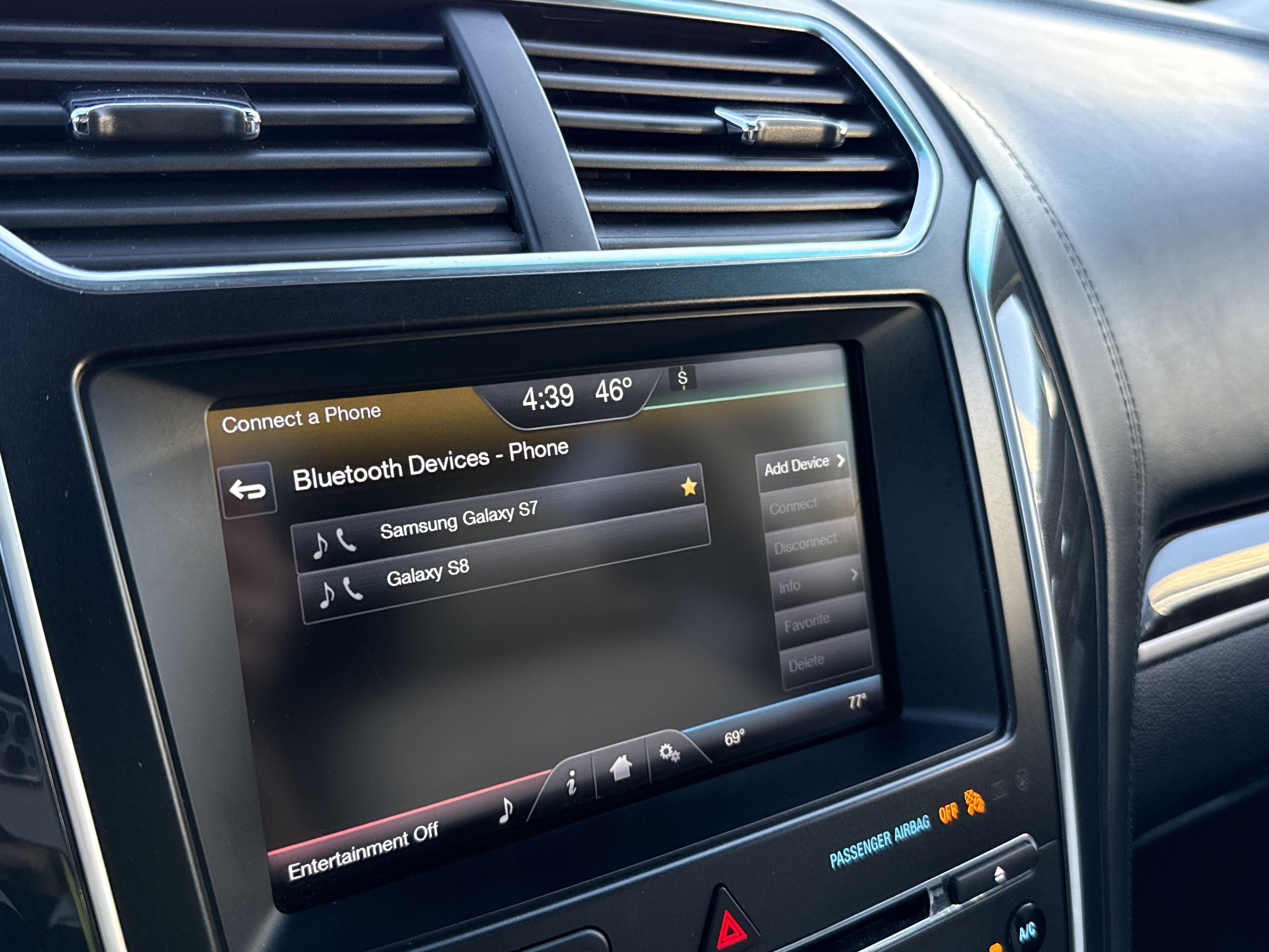 Used 2016 Ford Explorer Platinum image 21