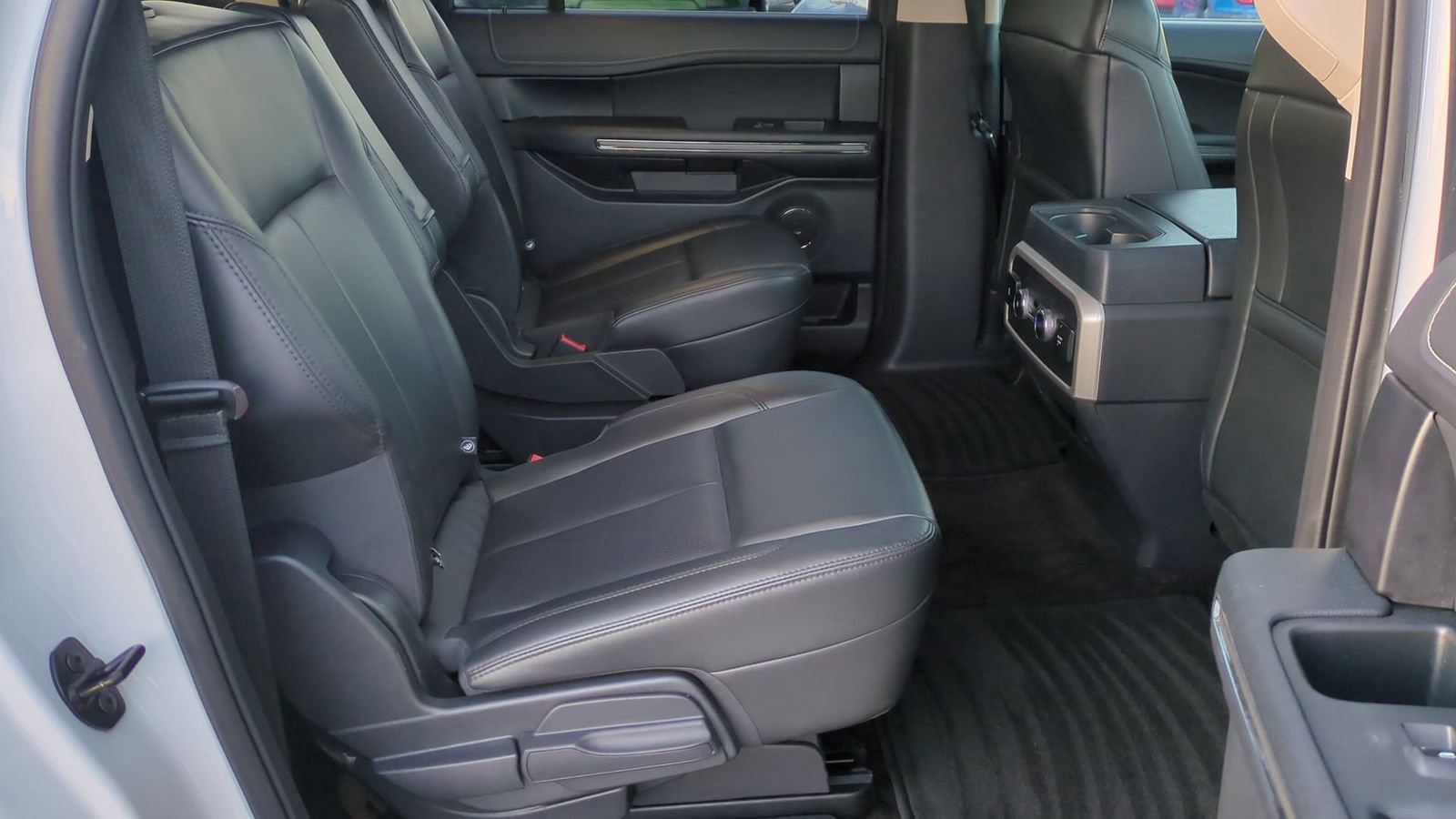 Used 2022 Ford Expedition Max XLT image 22