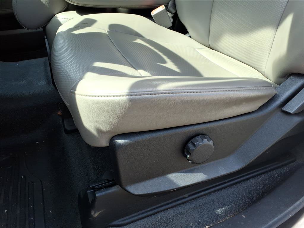 Used 2019 Ford F550 Luxury RWD image 15