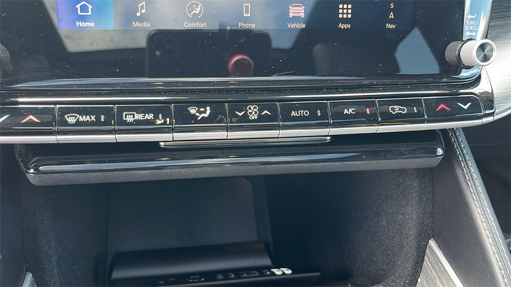 Used 2024 Jeep Wagoneer Series III w/ Premium Group I image 24