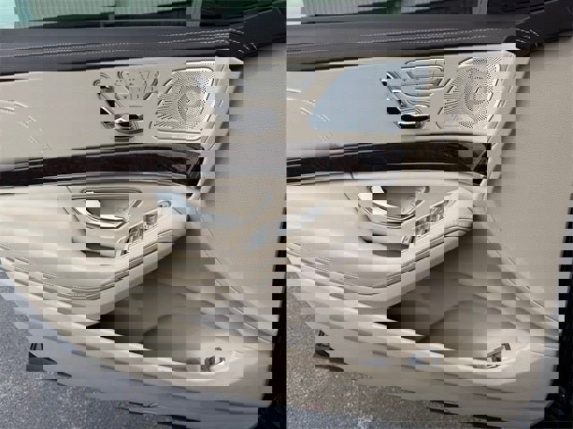 Used 2018 Mercedes-Benz S 560 Sedan image 17