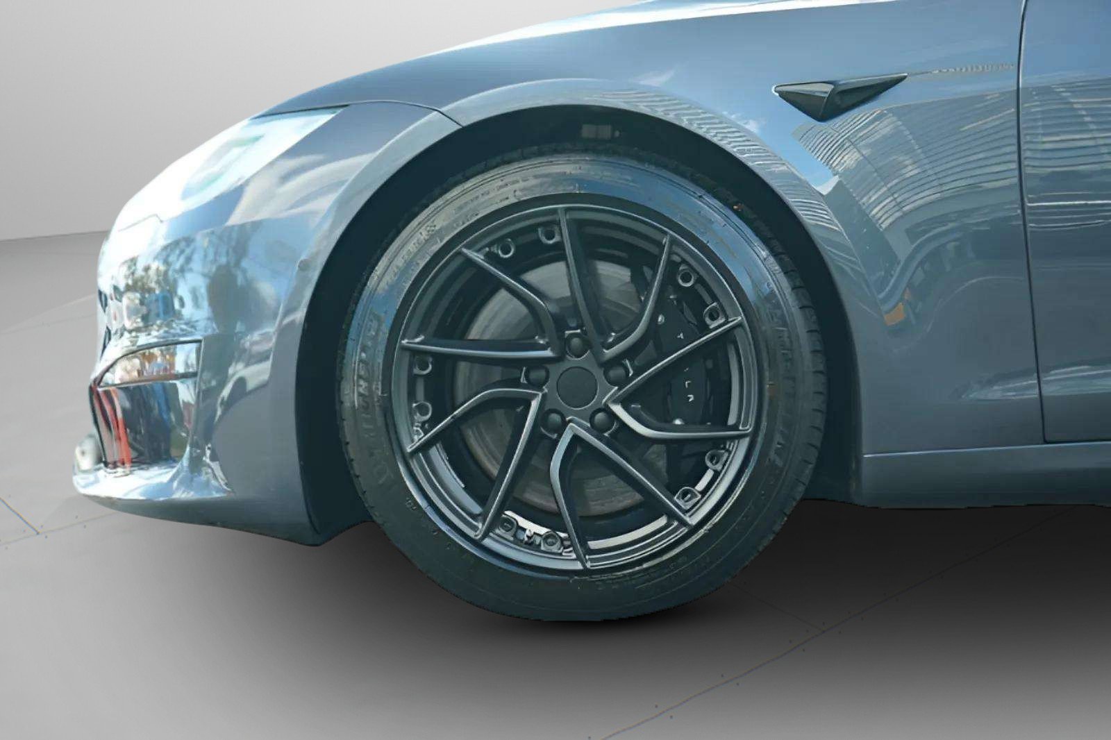 Used 2021 Tesla Model S Plaid image 71