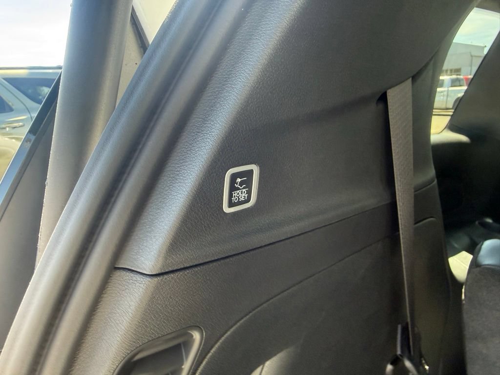New 2027 Chrysler Pacifica Select w/ Family Tech Group FWD image 53