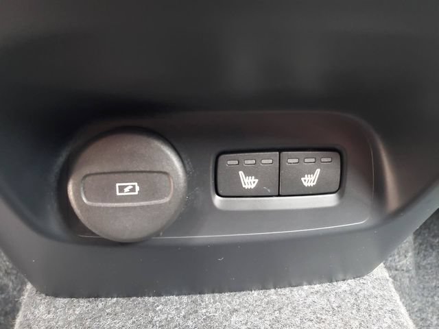 Certified 2026 Volvo XC40 B5 Ultra w/ Climate Package AWD/4WD image 31