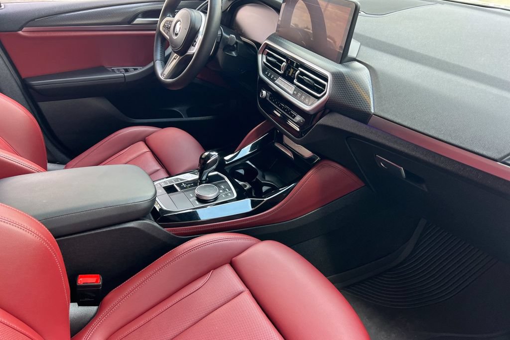 Used 2023 BMW X4 xDrive30i w/ M Sport Package AWD/4WD image 18