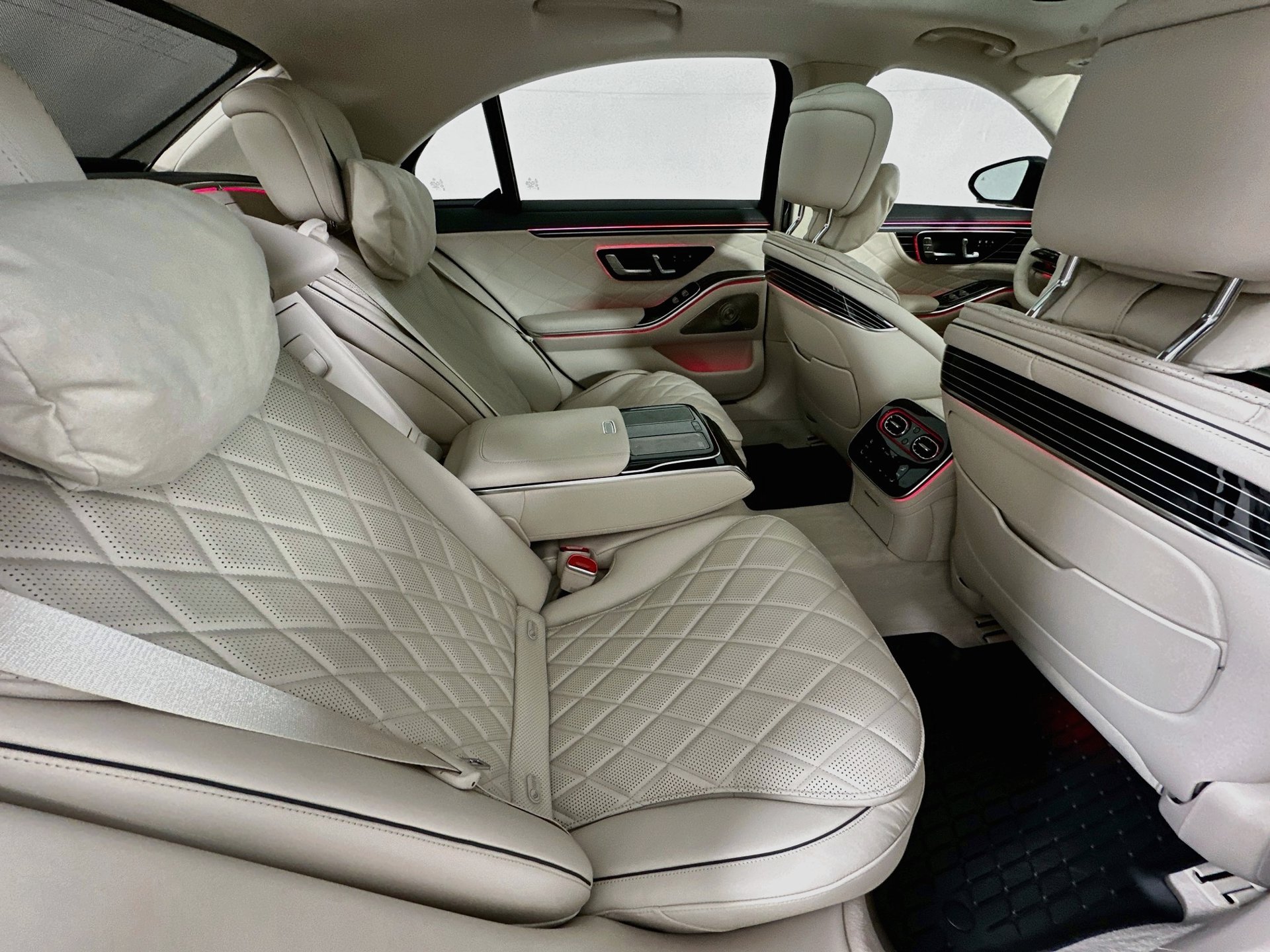 New 2027 Mercedes-Benz S 580 4MATIC Sedan image 31