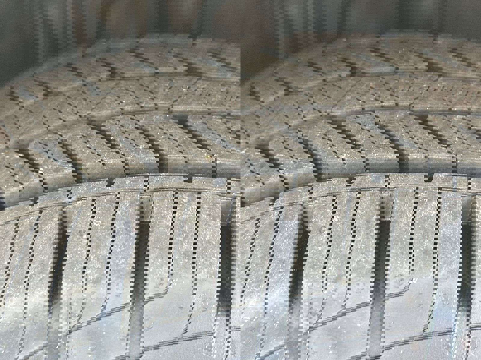 Used 2022 Toyota Highlander XLE image 12