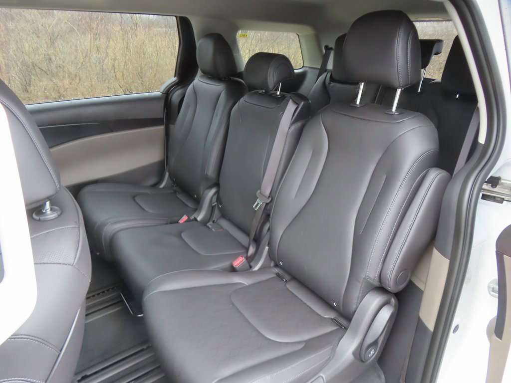 New 2026 Kia Carnival LXS image 26