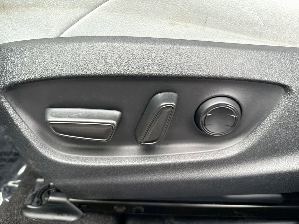 Used 2023 Toyota Corolla XSE image 14