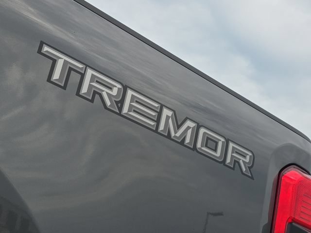 Used 2026 Ford F250 Platinum w/ Tremor Off-Road Package AWD/4WD image 10