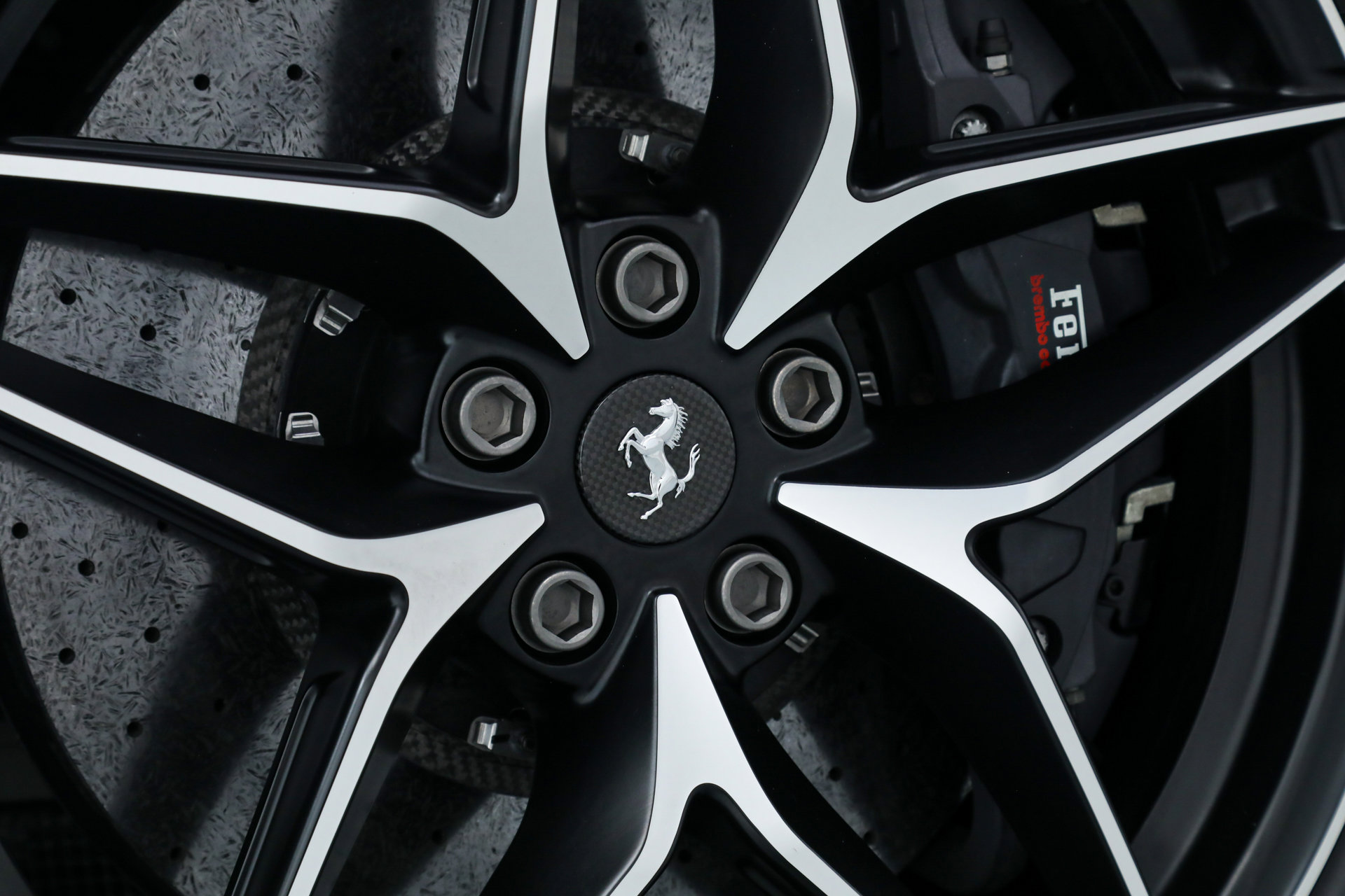 Certified 2019 Ferrari 488 Pista Spider image 19