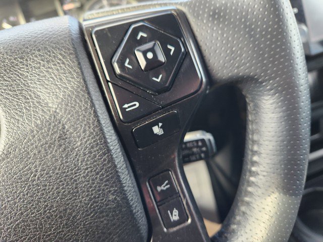 Used 2022 Toyota 4Runner TRD Off-Road image 38