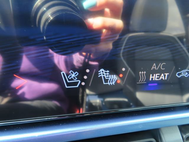 Used 2025 Chevrolet Equinox EV LT w/ Convenience Package II FWD image 33
