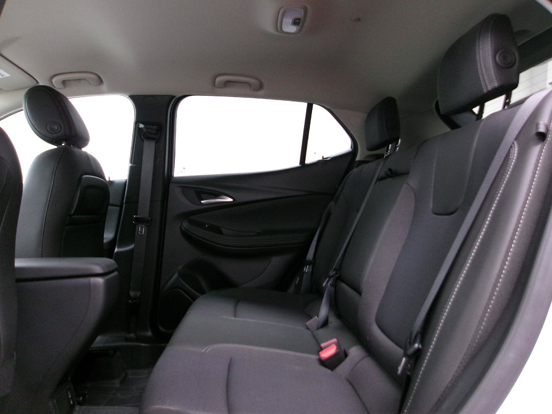 Used 2024 Buick Encore GX Preferred w/ Comfort Package AWD/4WD image 9