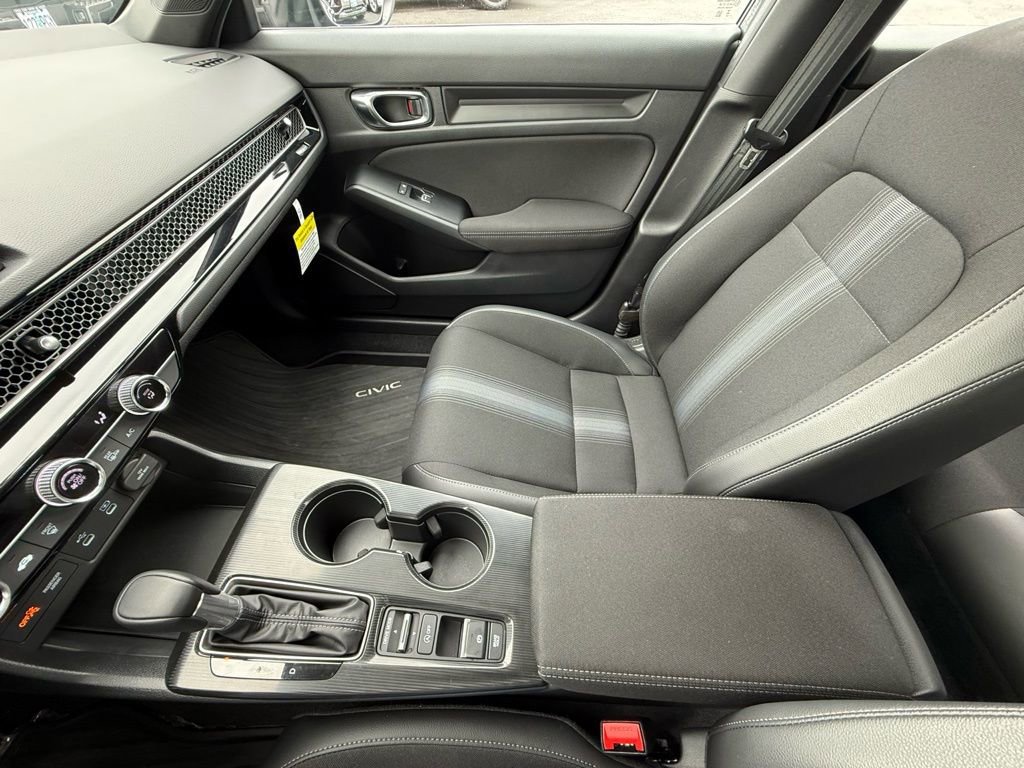 Used 2025 Honda Civic Sport image 27