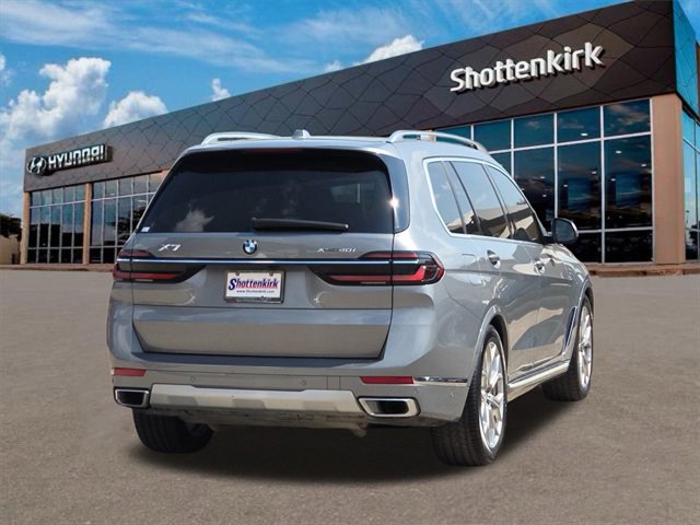 Used 2023 BMW X7 xDrive40i w/ Premium Package image 6