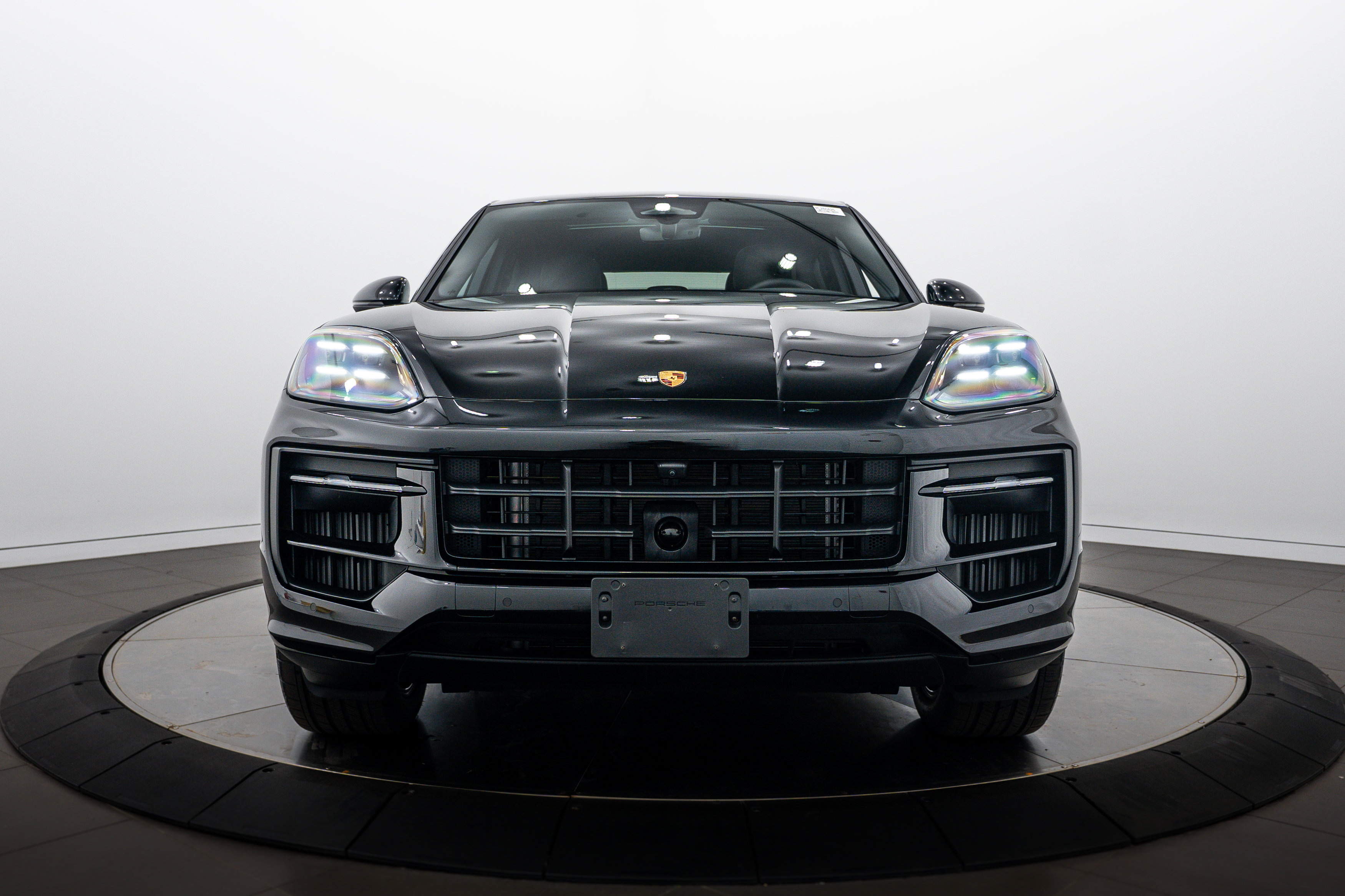 Certified 2026 Porsche Cayenne Coupe AWD/4WD image 10