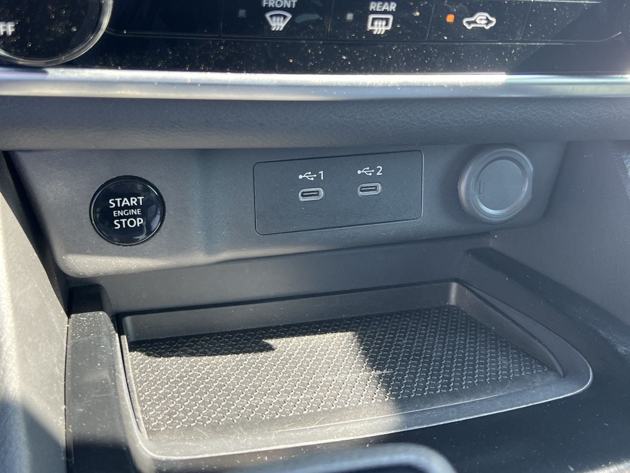 Used 2025 Nissan Rogue S FWD image 18