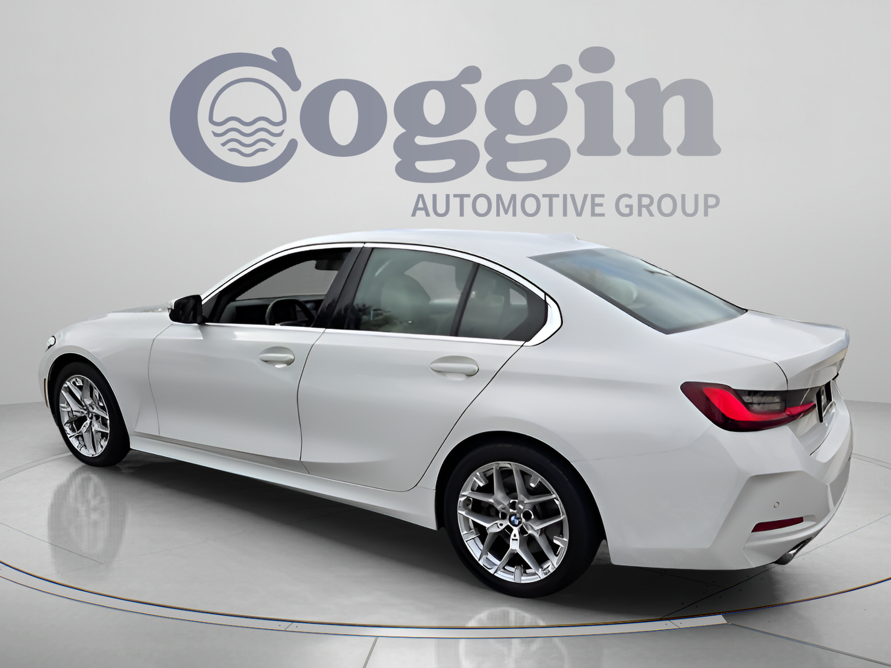 Used 2025 BMW 330i Sedan RWD image 3