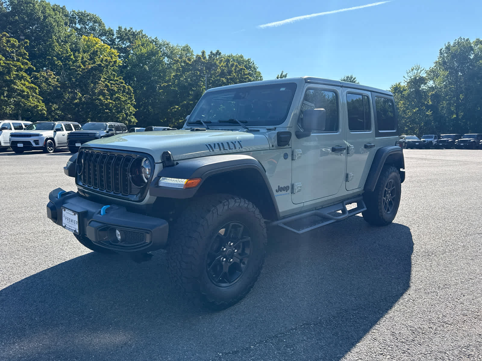 Used 2024 Jeep Wrangler Unlimited AWD/4WD image 3