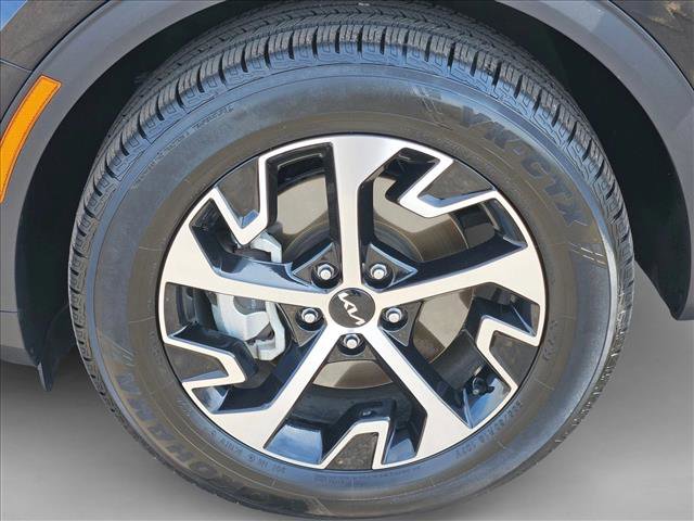 Used 2023 Kia Sportage EX image 29