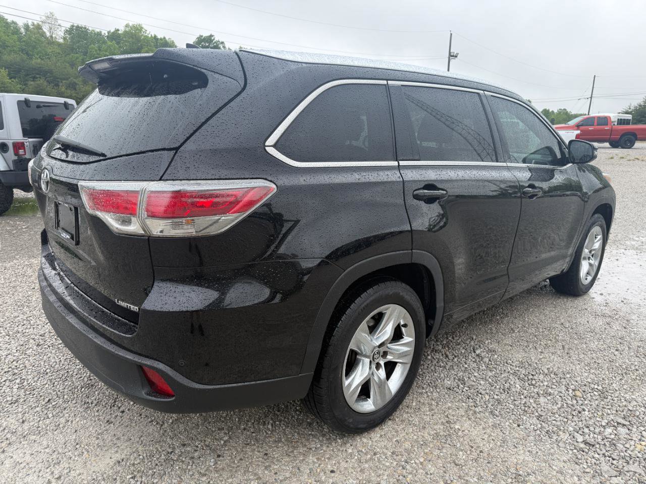 Used 2016 Toyota Highlander Limited Platinum FWD image 3