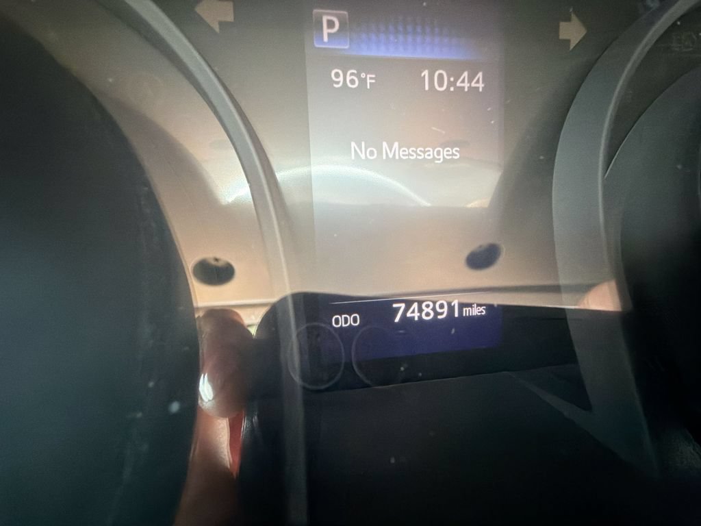 Used 2020 Toyota Camry SE FWD image 18