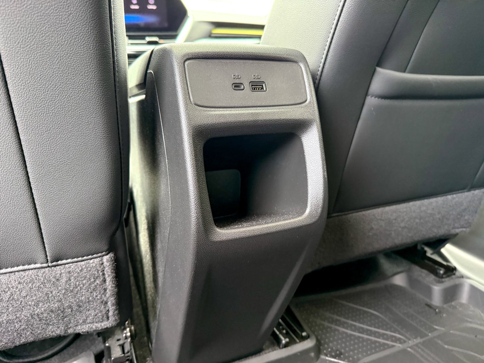 Certified 2024 Chevrolet Trax ACTIV w/ Sunroof Package image 36