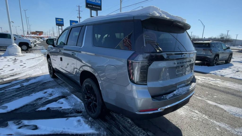 New 2026 Chevrolet Suburban LT w/ Comfort Package AWD/4WD image 8