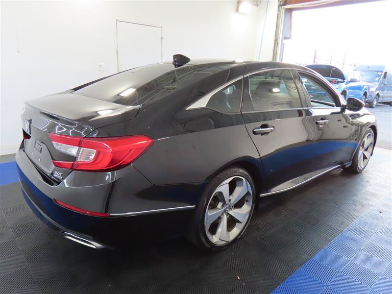 Used 2018 Honda Accord Touring image 6