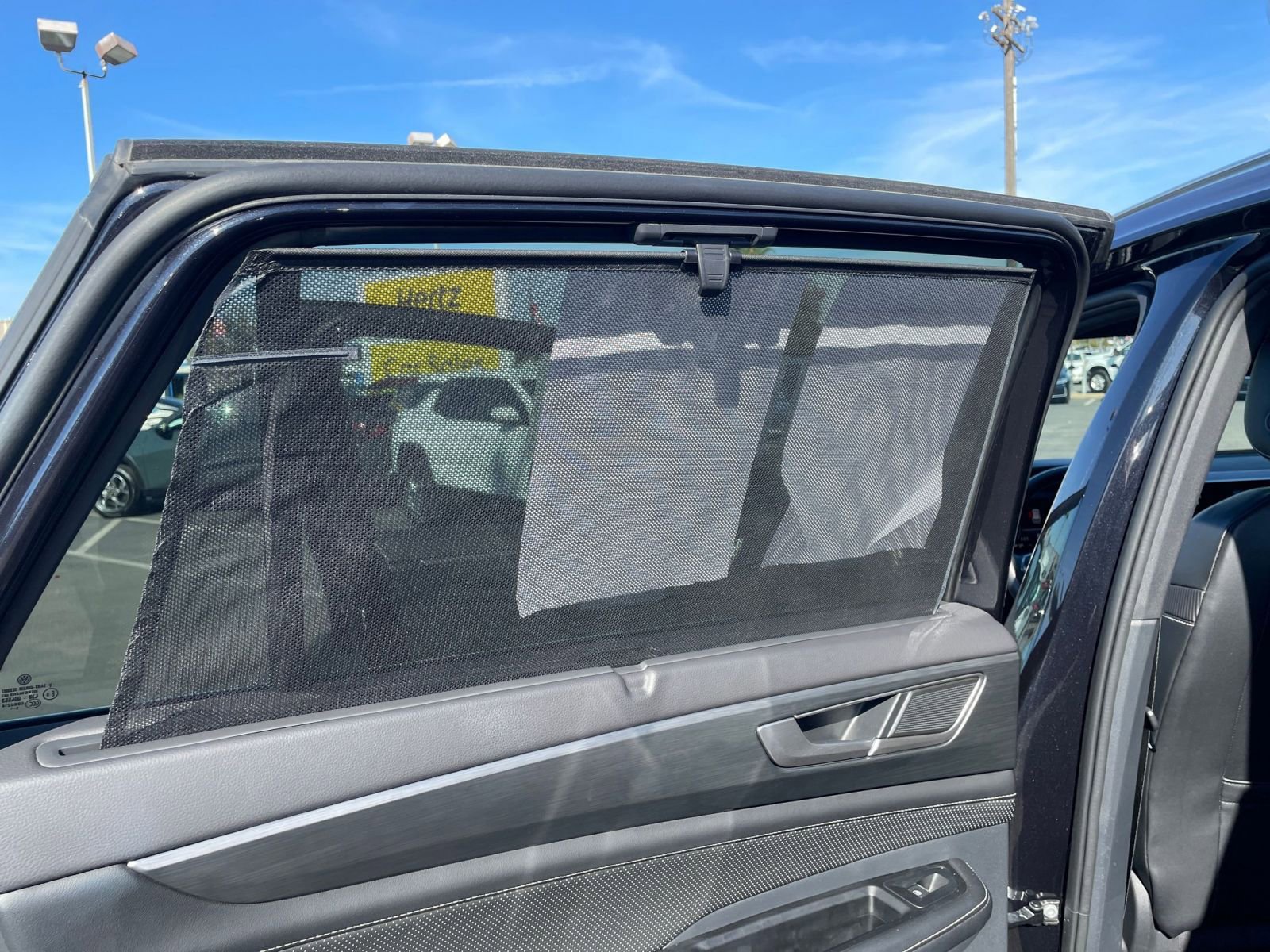 Used 2024 Volkswagen Atlas Cross Sport SE image 27