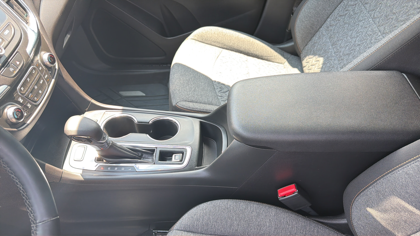 Used 2023 Chevrolet Equinox LT AWD/4WD image 18