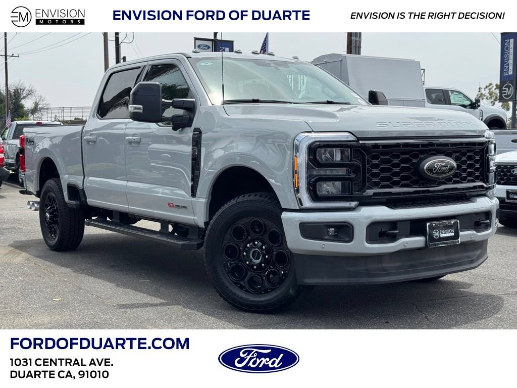 New 2026 Ford F250 Lariat w/ Black Appearance Package