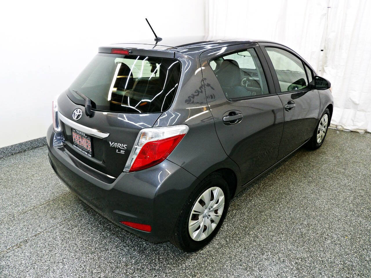 Used 2013 Toyota Yaris LE FWD image 9