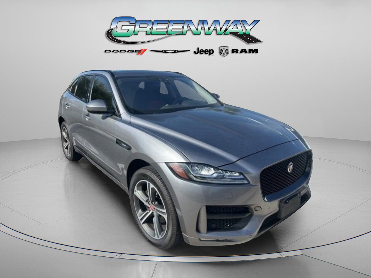 Used 2020 Jaguar F-PACE R-Sport image 2