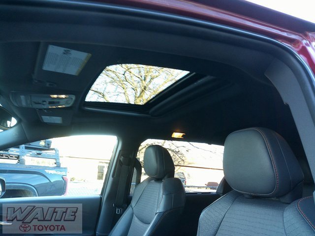 Certified 2021 Toyota Sienna XSE image 24