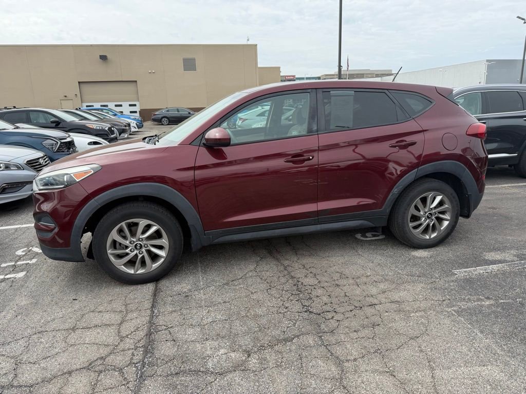 Used 2017 Hyundai Tucson SE image 1