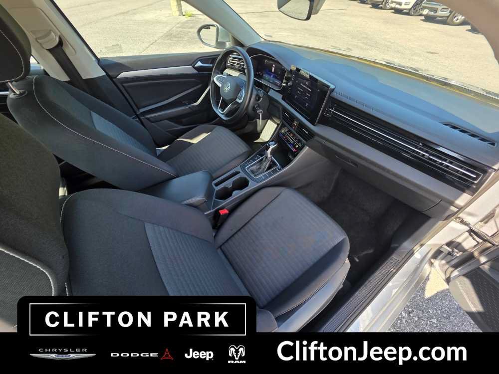 Used 2025 Volkswagen Jetta S FWD image 16