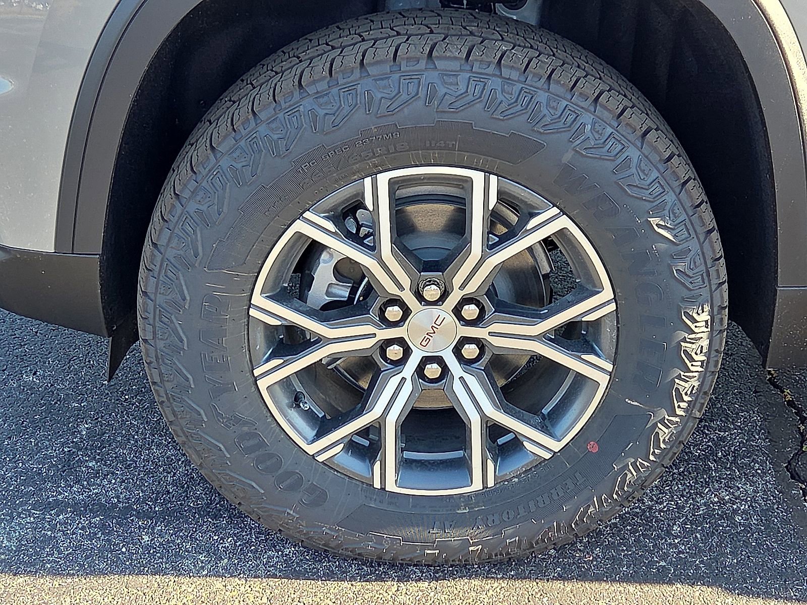 New 2026 GMC Acadia AT4 w/ Luxury Package image 7