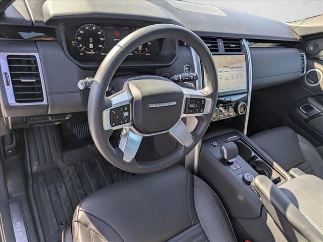 Certified 2025 Land Rover Discovery S AWD/4WD image 10