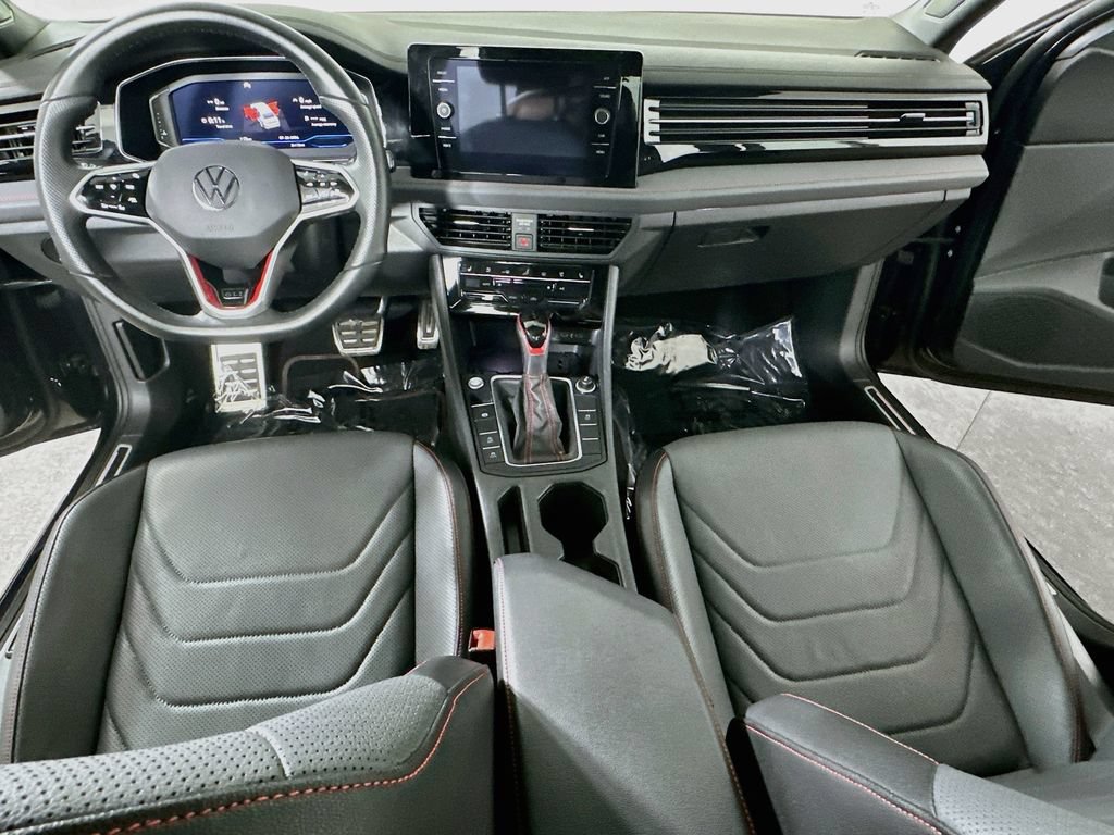 Used 2025 Volkswagen Jetta GLI Autobahn FWD image 16
