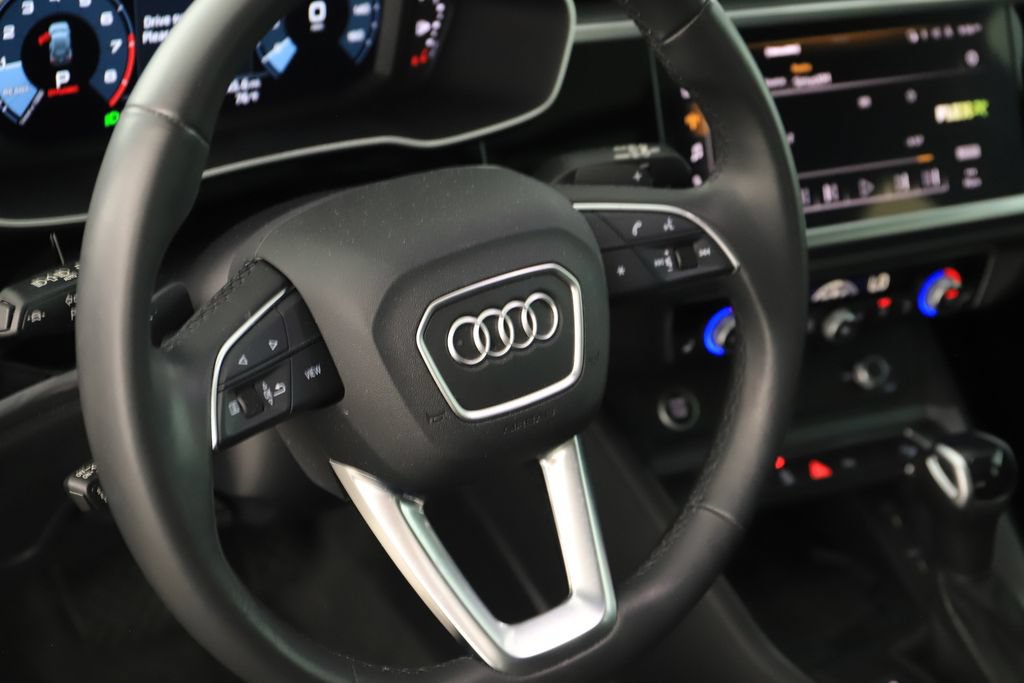 Used 2024 Audi Q3 2.0T Premium w/ Convenience Package AWD/4WD image 16
