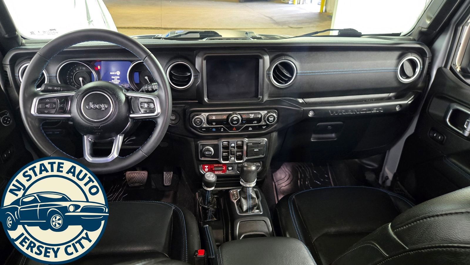 Used 2023 Jeep Wrangler Unlimited Rubicon 4xe w/ Dual Top Group image 31