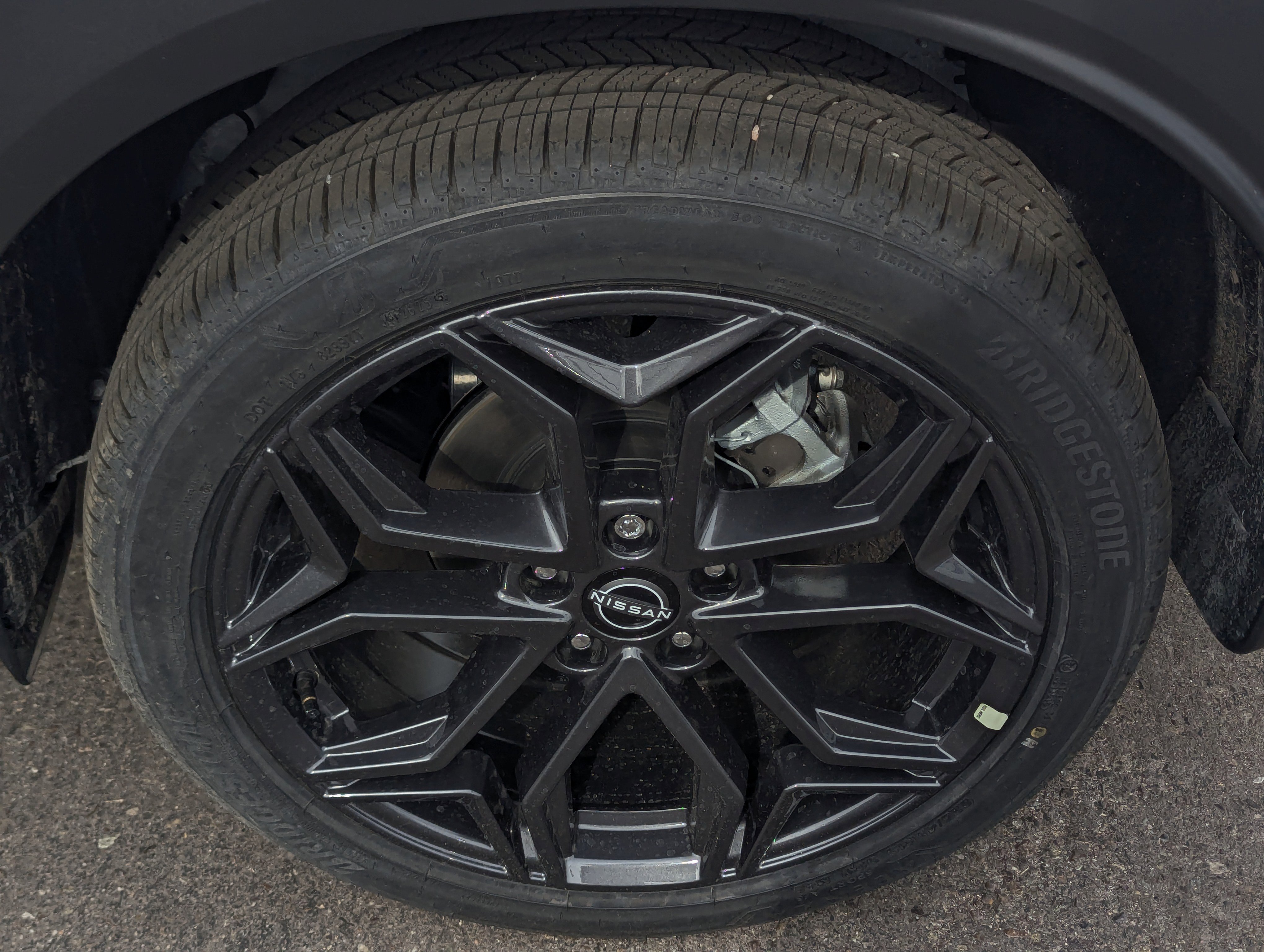 New 2026 Nissan Kicks SR image 7