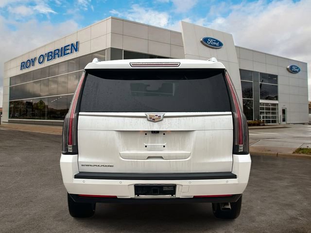 Used 2018 Cadillac Escalade ESV Premium Luxury image 4