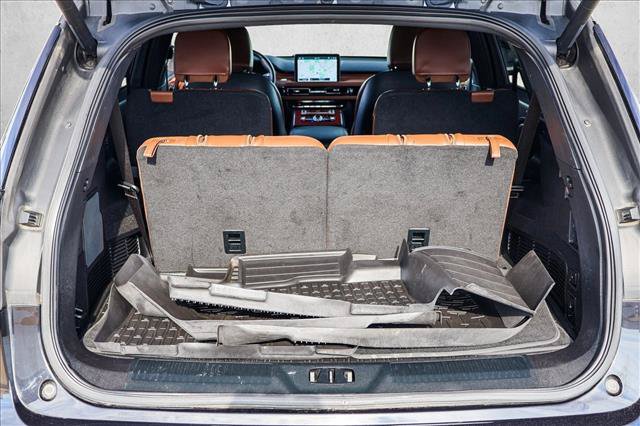 Used 2022 Lincoln Aviator Reserve w/ Equipment Group 201A AWD/4WD image 24