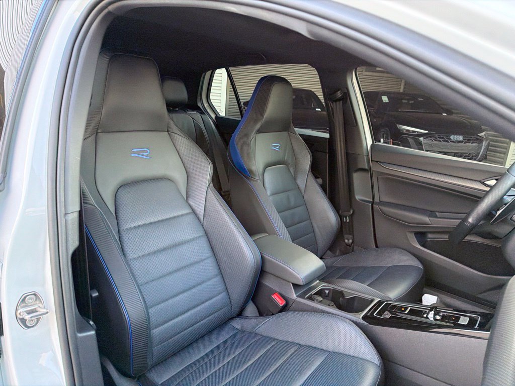 Used 2024 Volkswagen Golf R w/ MDO Package AWD/4WD image 20