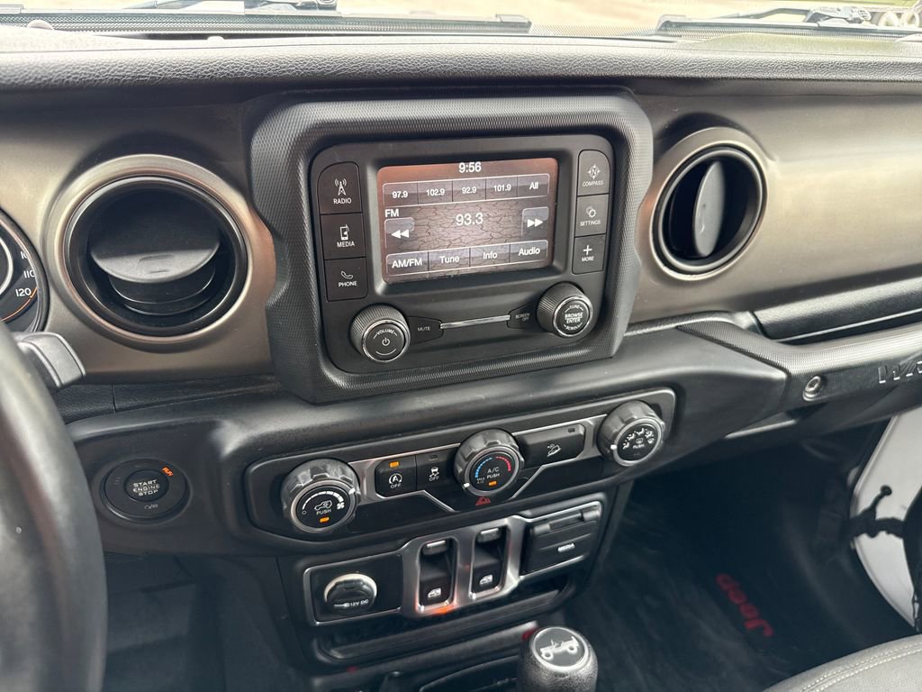 Used 2019 Jeep Wrangler Sport AWD/4WD image 18